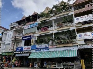 Nhà mặt tiền Lê Hồng Phong