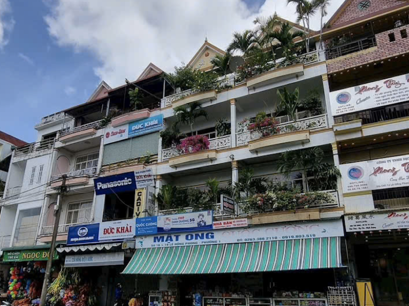 Nhà mặt tiền Lê Hồng Phong
