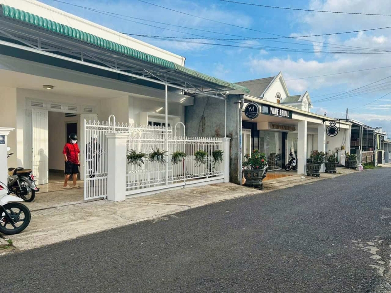 Nhà mặt tiền Nguyễn Trường Tộ